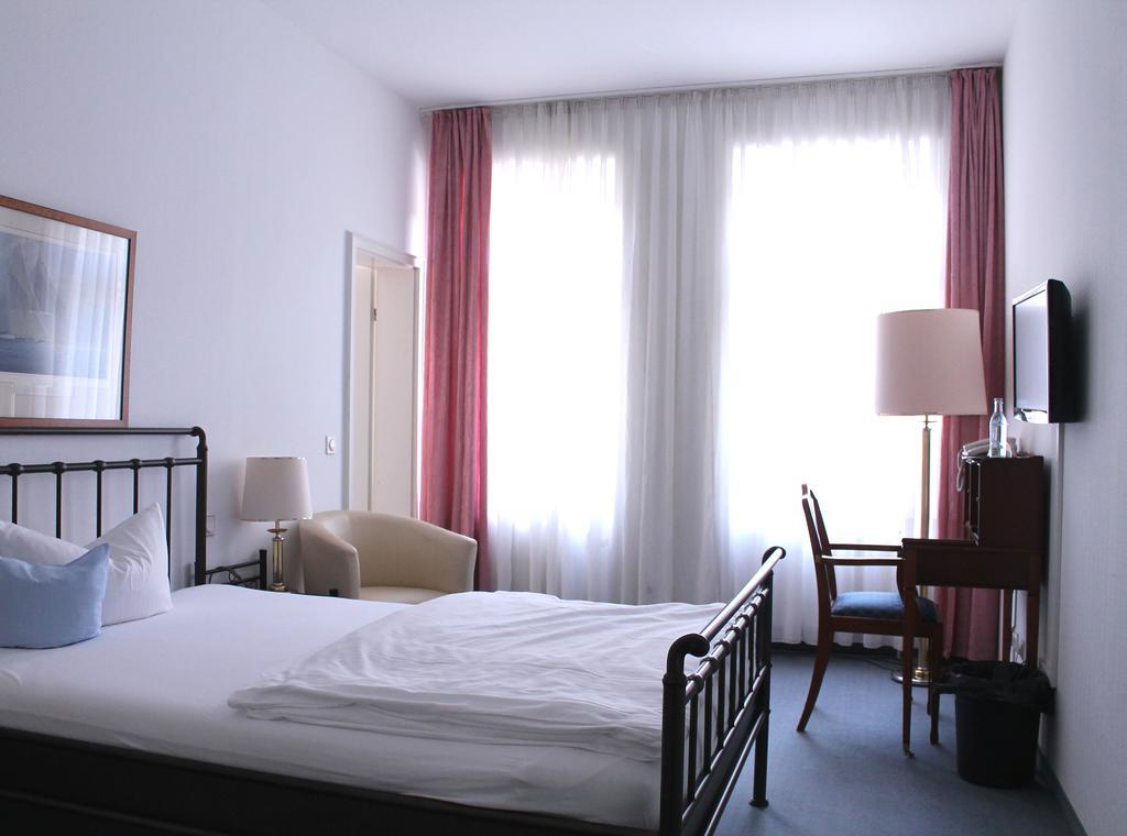 Hotel Windsor Дрезден Стая снимка